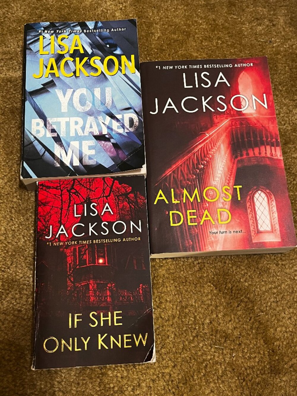 Lot of 2 Lisa Jackson Books